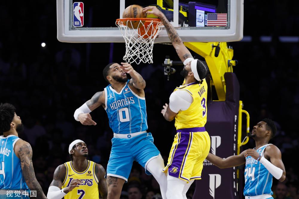 在这个足球 在这个足球