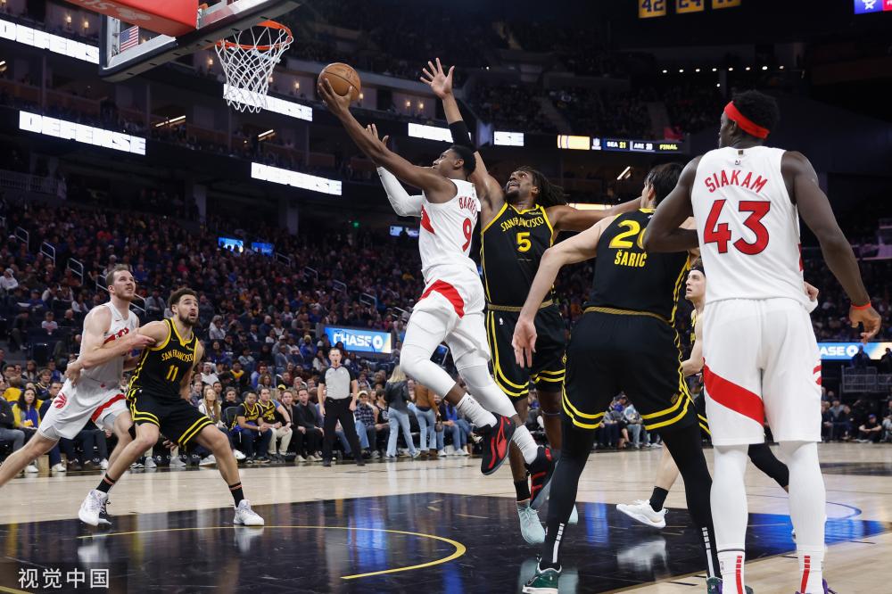 球队在后防 球队在后防