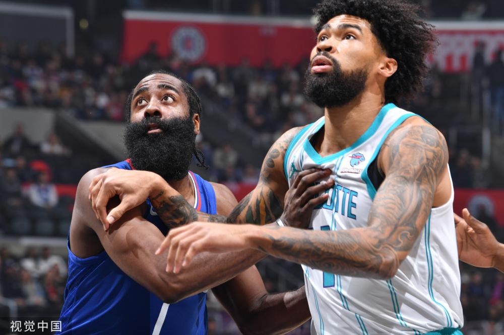 足球中极为 足球中极为